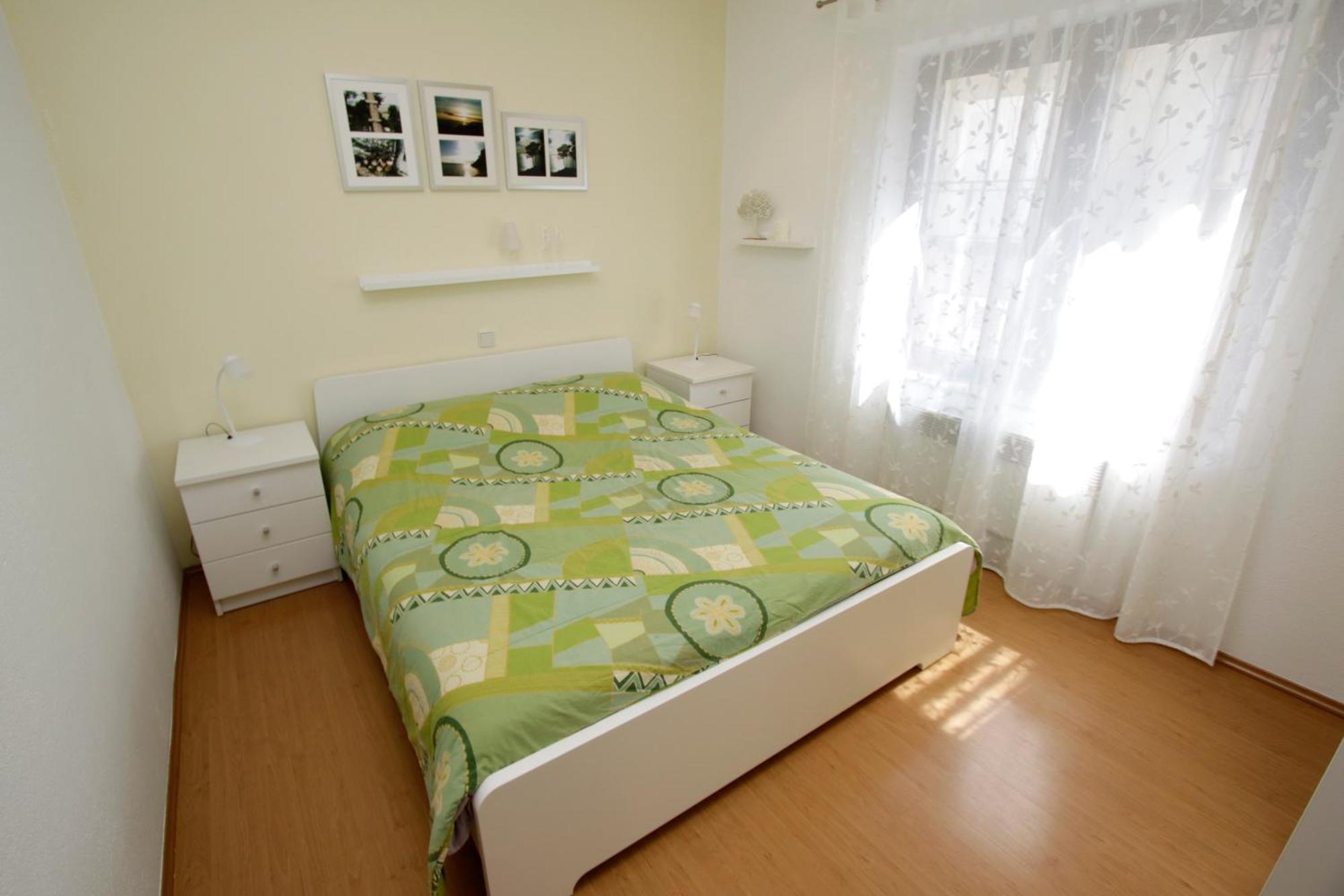 Apartments Besker Makarska Bagian luar foto