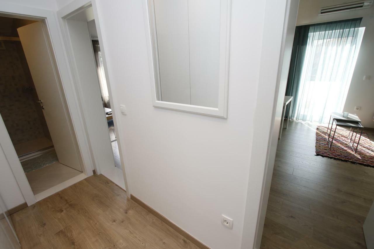 Apartments Besker Makarska Bagian luar foto