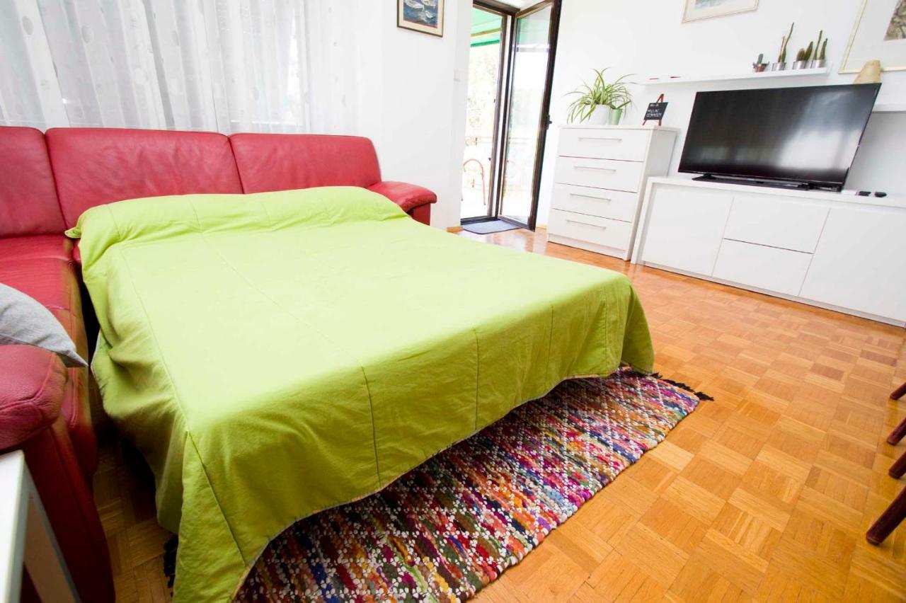 Apartments Besker Makarska Bagian luar foto