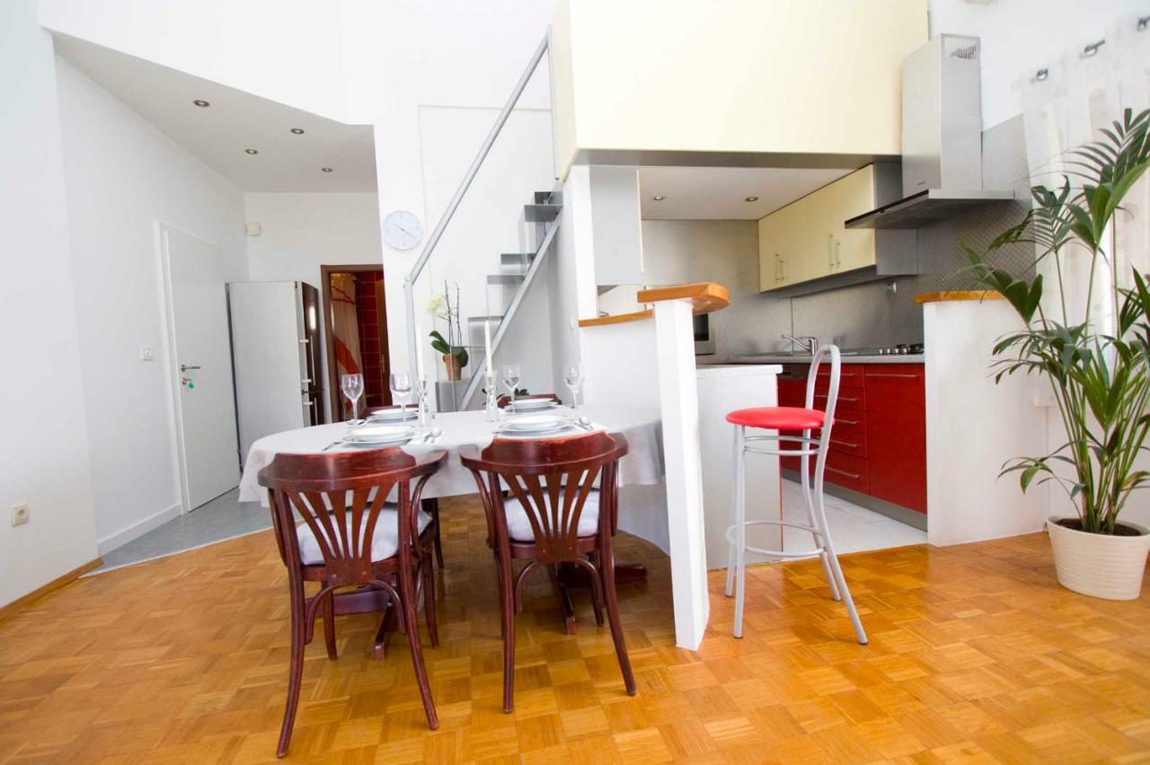 Apartments Besker Makarska Bagian luar foto