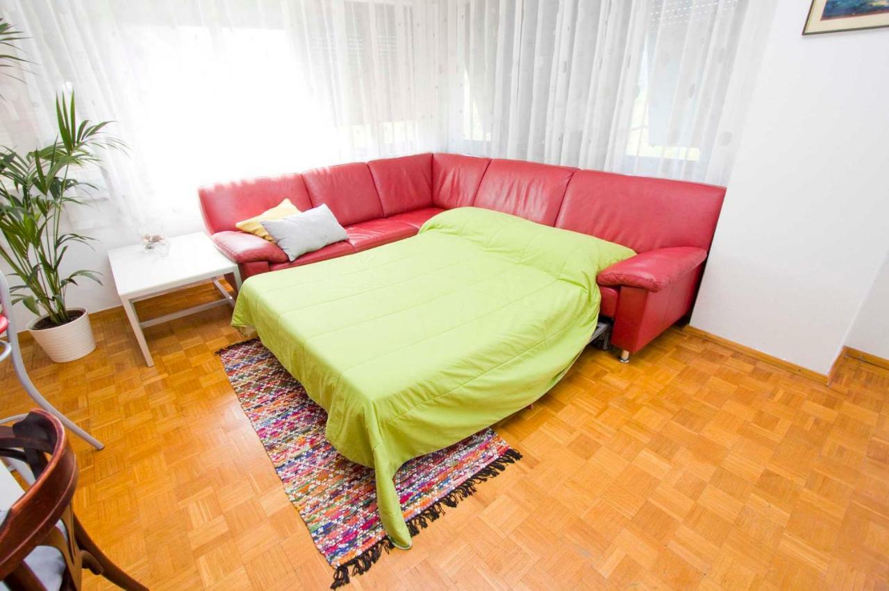 Apartments Besker Makarska Bagian luar foto