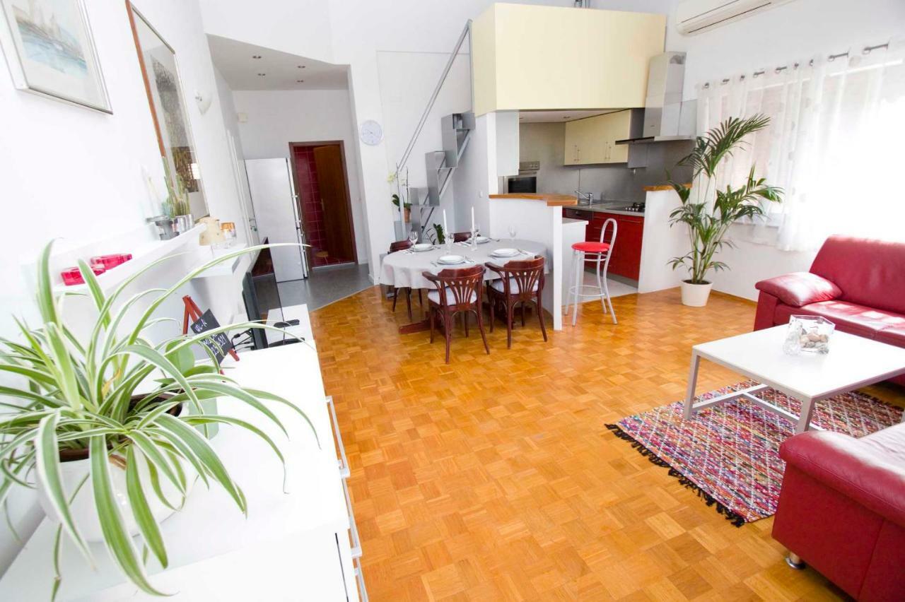 Apartments Besker Makarska Bagian luar foto