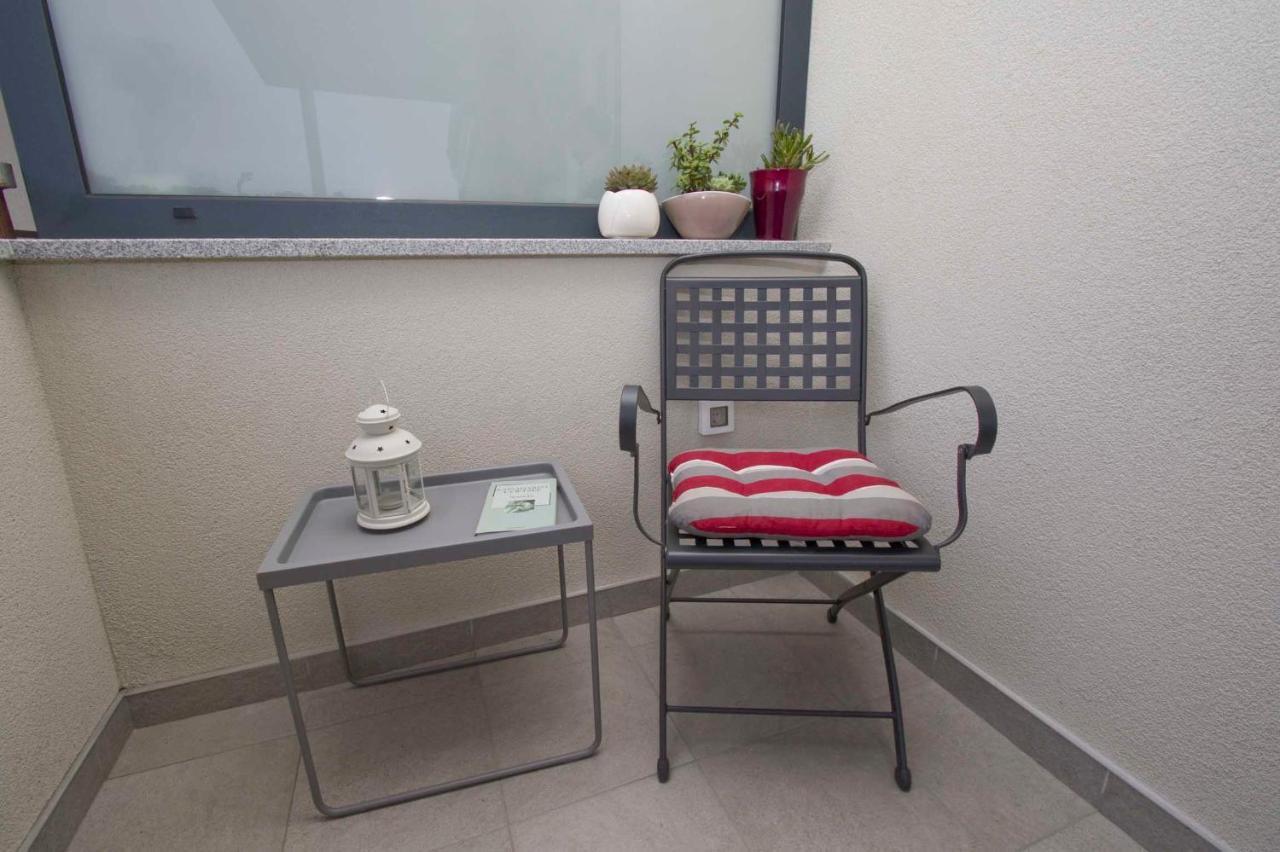 Apartments Besker Makarska Bagian luar foto